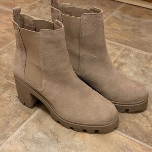 Women's Tan Ankle Boots